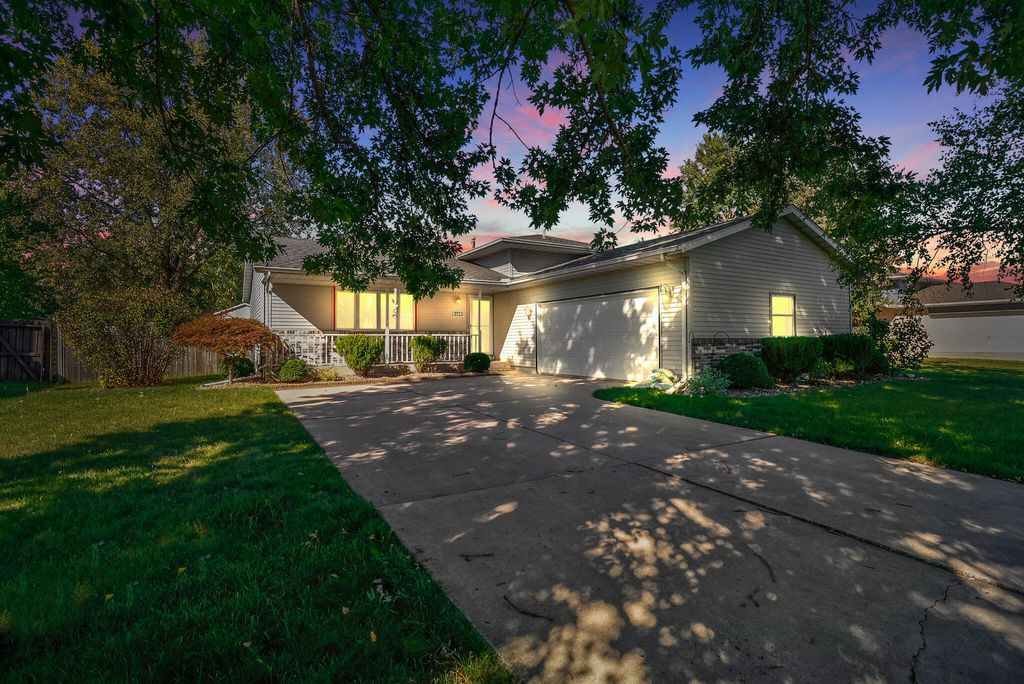 Photo of 3712 Baldwin Street, Portage, IN 46368 (MLS # 829338)