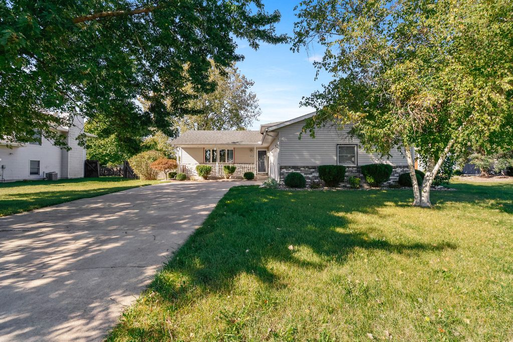 Photo of 3712 Baldwin Street, Portage, IN 46368 (MLS # 829338)