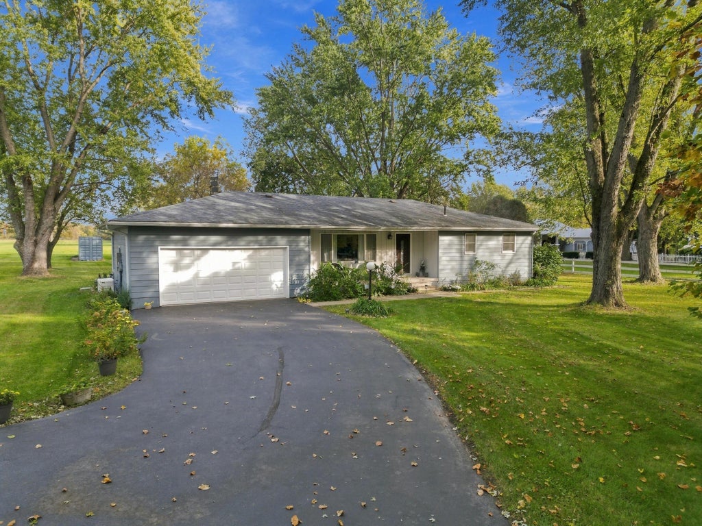 Photo of 9981 N 1200 W, DeMotte, IN 46310 (MLS # 847432)
