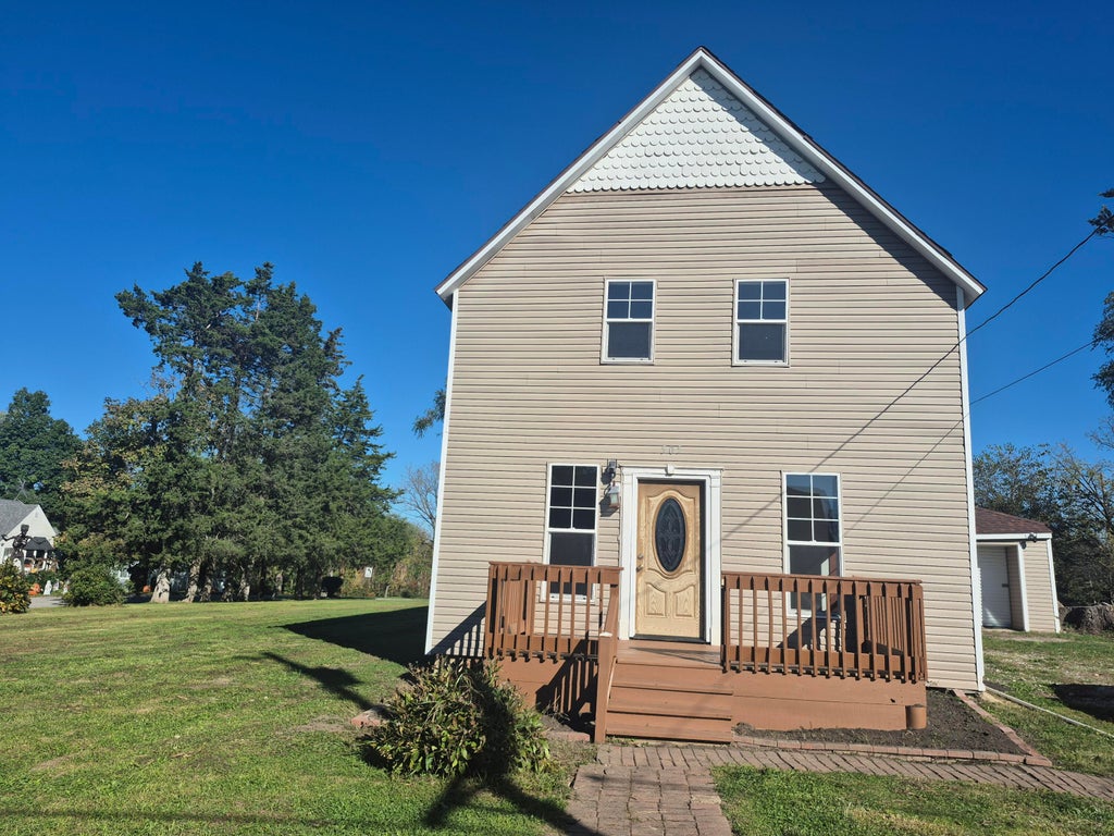 Photo of 505 Indiana Avenue, Lowell, IN 46356 (MLS # 847425)