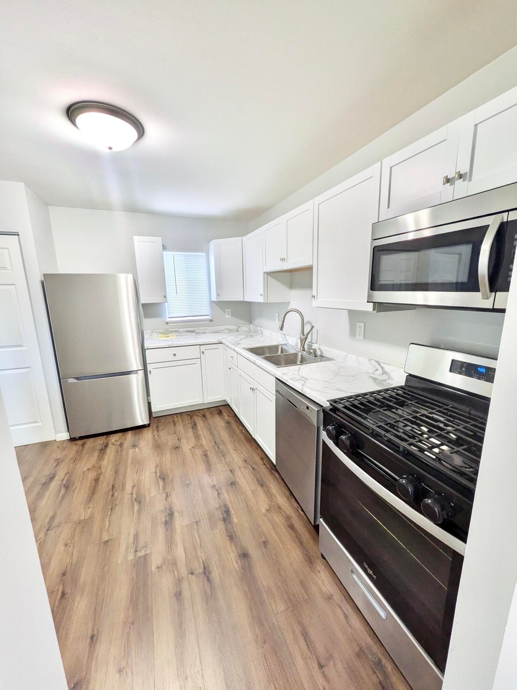 Photo of 918 N Arbogast Street, Griffith, IN 46319 (MLS # 845492)