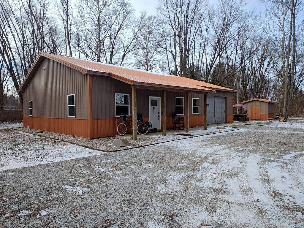 Photo of 118 E Whipple Road, Winamac, IN 46996 (MLS # 837040)