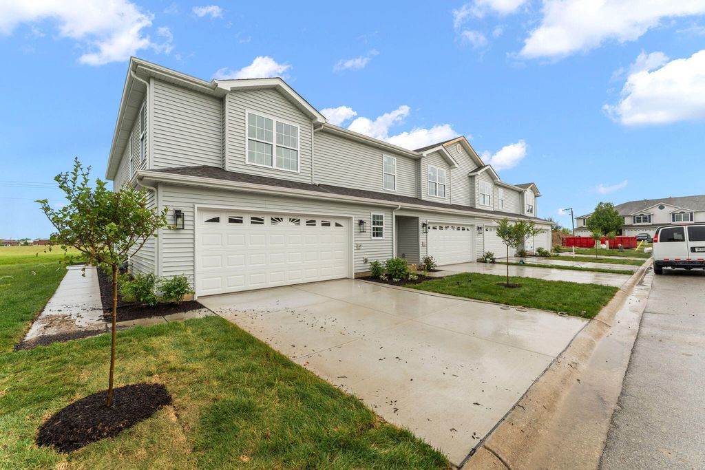 Photo of 9561 Luebcke Lane, Crown Point, IN 46307 (MLS # 839198)