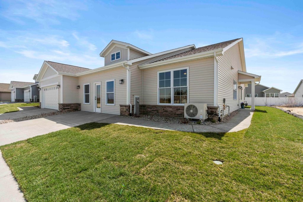 Photo of 6367 Jasmine Avenue, Portage, IN 46368 (MLS # 833448)