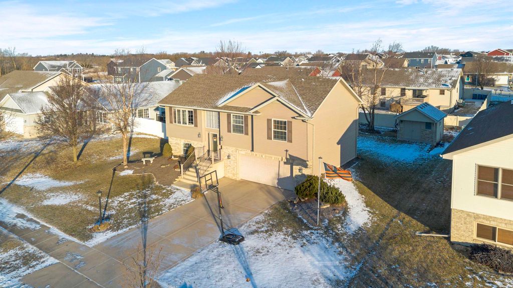 Photo of 822 Seminole Drive, Lowell, IN 46356 (MLS # 834366)