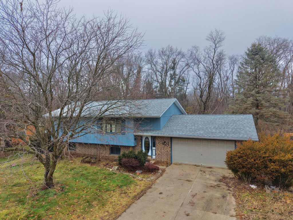 Photo of 5939 W Van Gogh Trail, La Porte, IN 46350 (MLS # 832198)