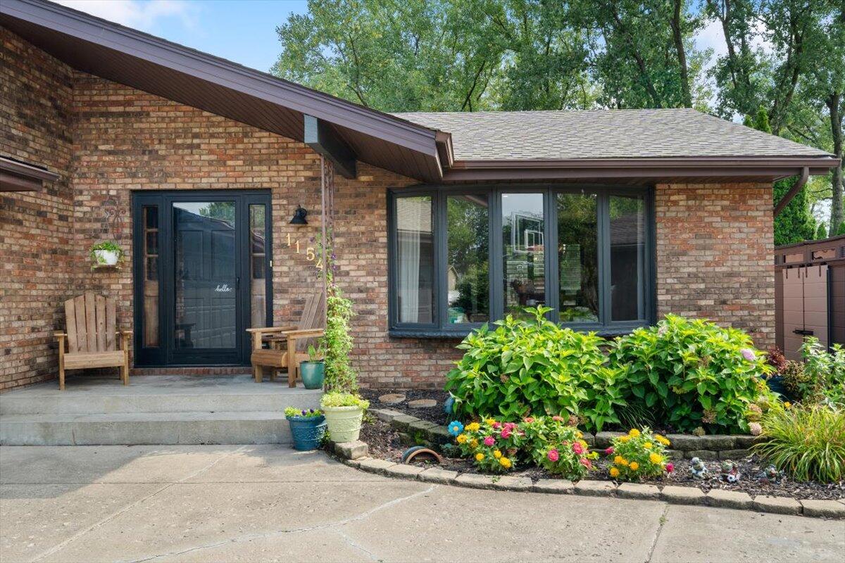 1154 Tamarack Place