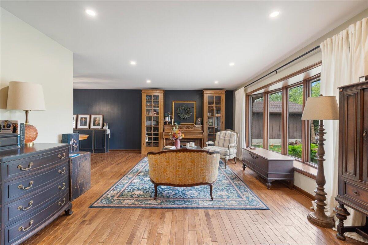 1154 Tamarack Place