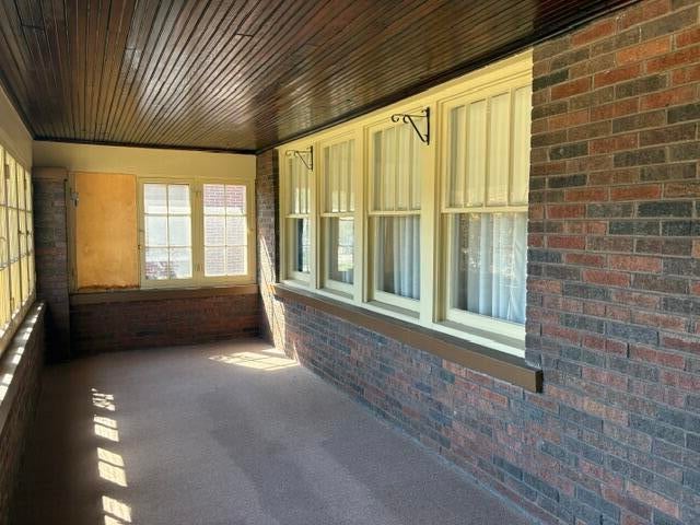 Photo of 1738 Davis Avenue, Whiting, IN 46394 (MLS # 846016)