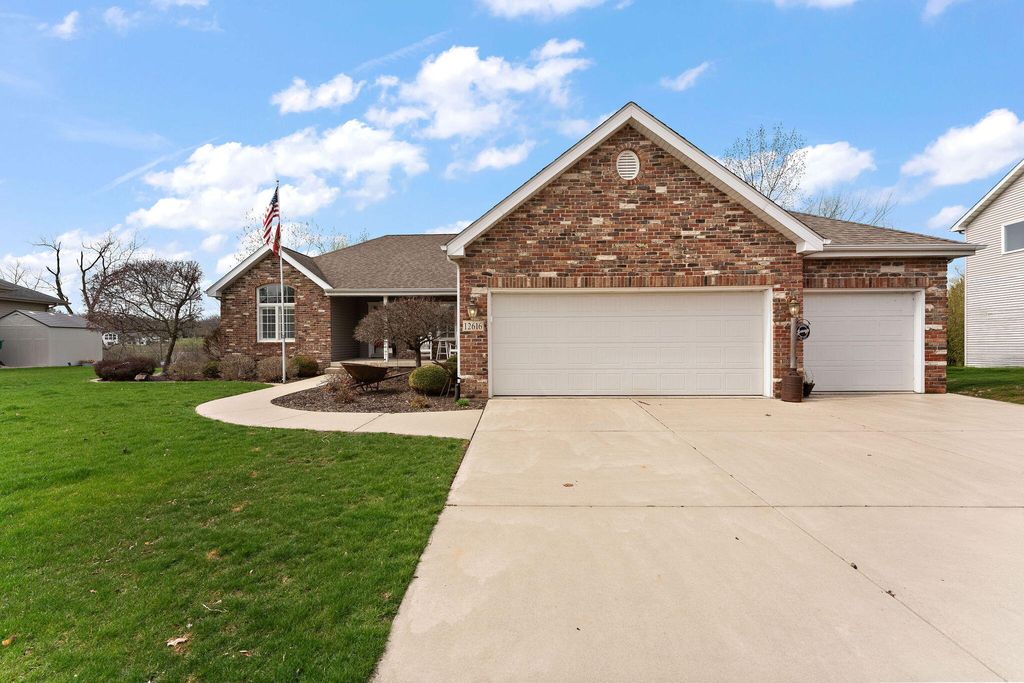 Photo of 12616 Marsh Landing Pkwy, Cedar Lake, IN 46303 (MLS # 836578)
