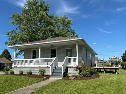 Single Family Residence in Francesville IN 135 Salem Street.jpg