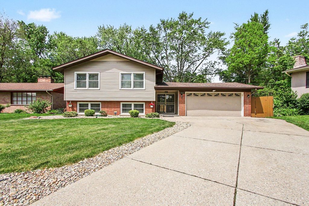 Photo of 5300 Garfield Street, Merrillville, IN 46410 (MLS # 839736)
