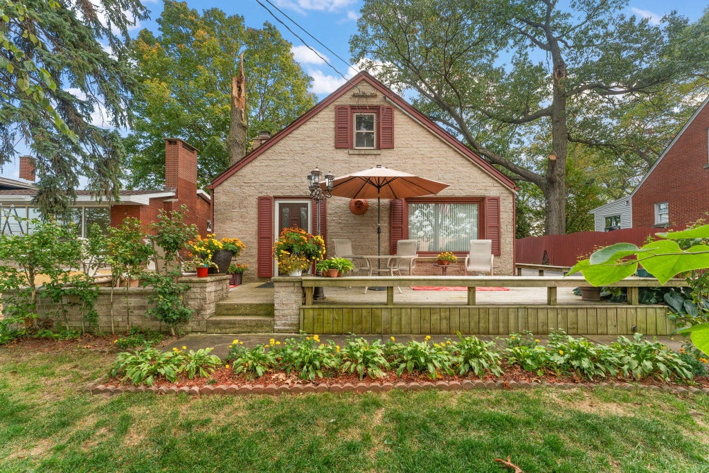 Photo of 3324 Ridge Road, Highland, IN 46322 (MLS # 846993)