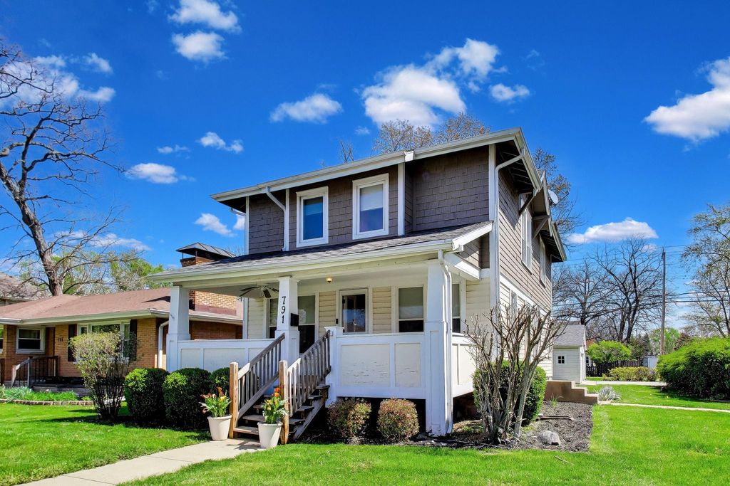 Photo of 791 Lincoln Street, Hobart, IN 46342 (MLS # 838001)