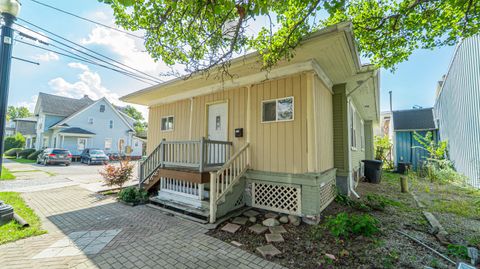 706 Detroit Street, La Porte, IN 46350 - #: 828874