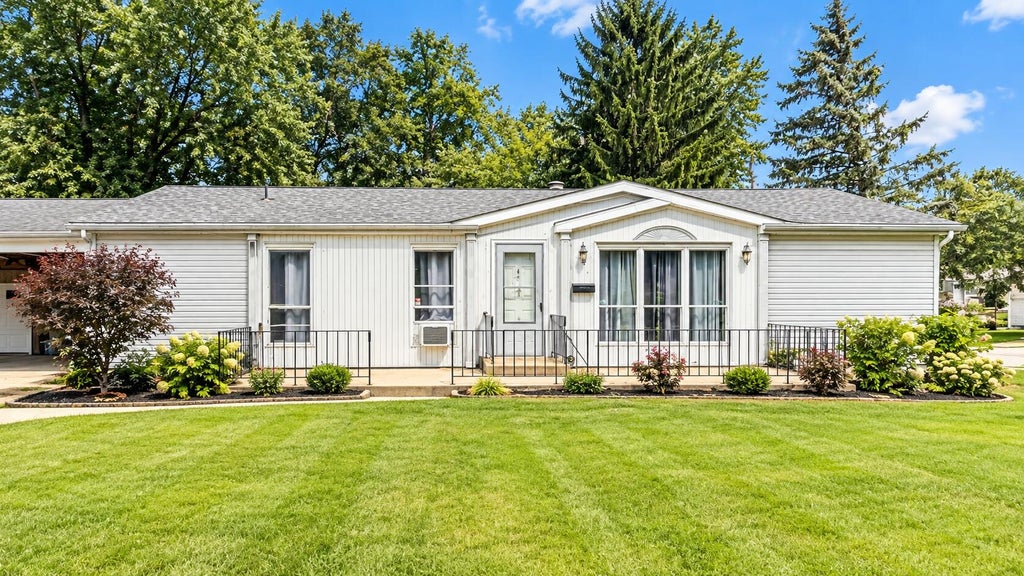 Photo of 251 S Fremont Street, Lowell, IN 46356 (MLS # 845498)