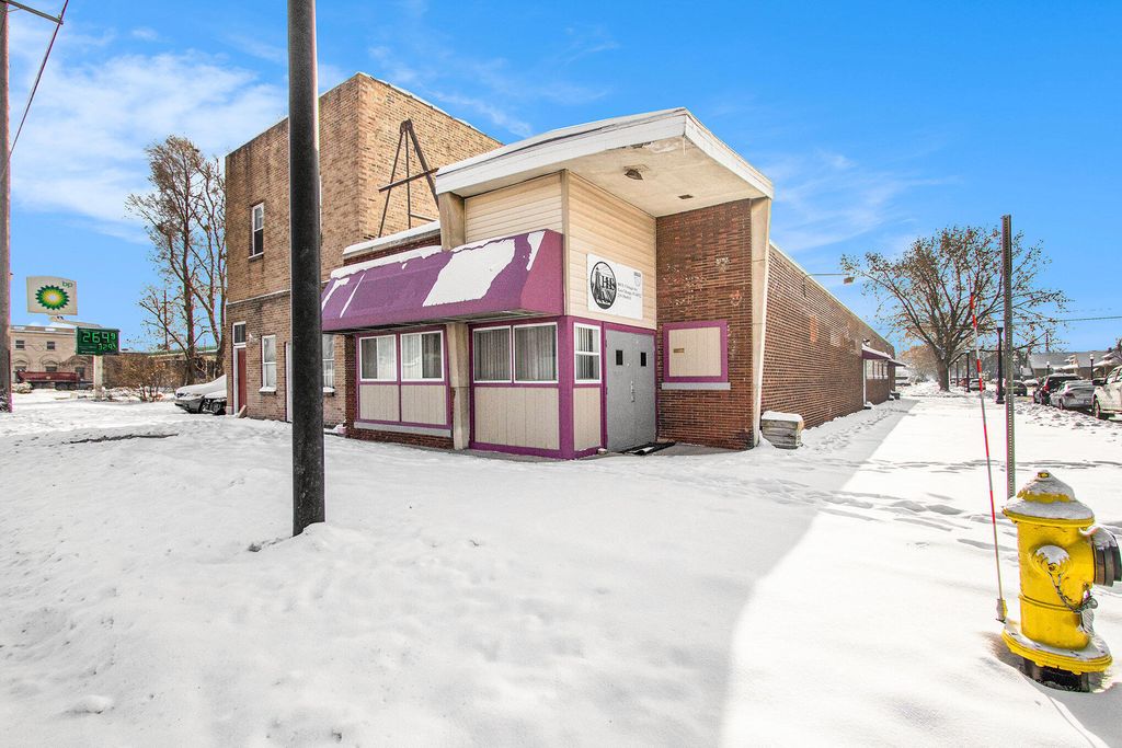 Photo of 801 E Chicago Avenue, East Chicago, IN 46312 (MLS # 831588)