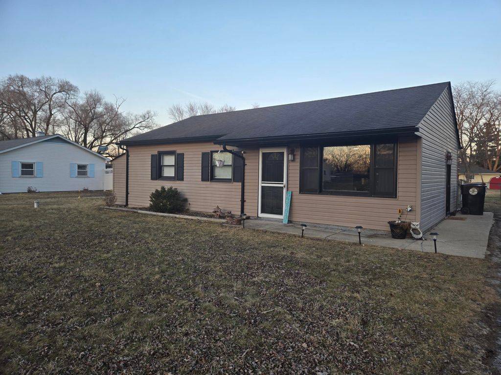 Photo of 10611 Baker Street, Crown Point, IN 46307 (MLS # 834826)