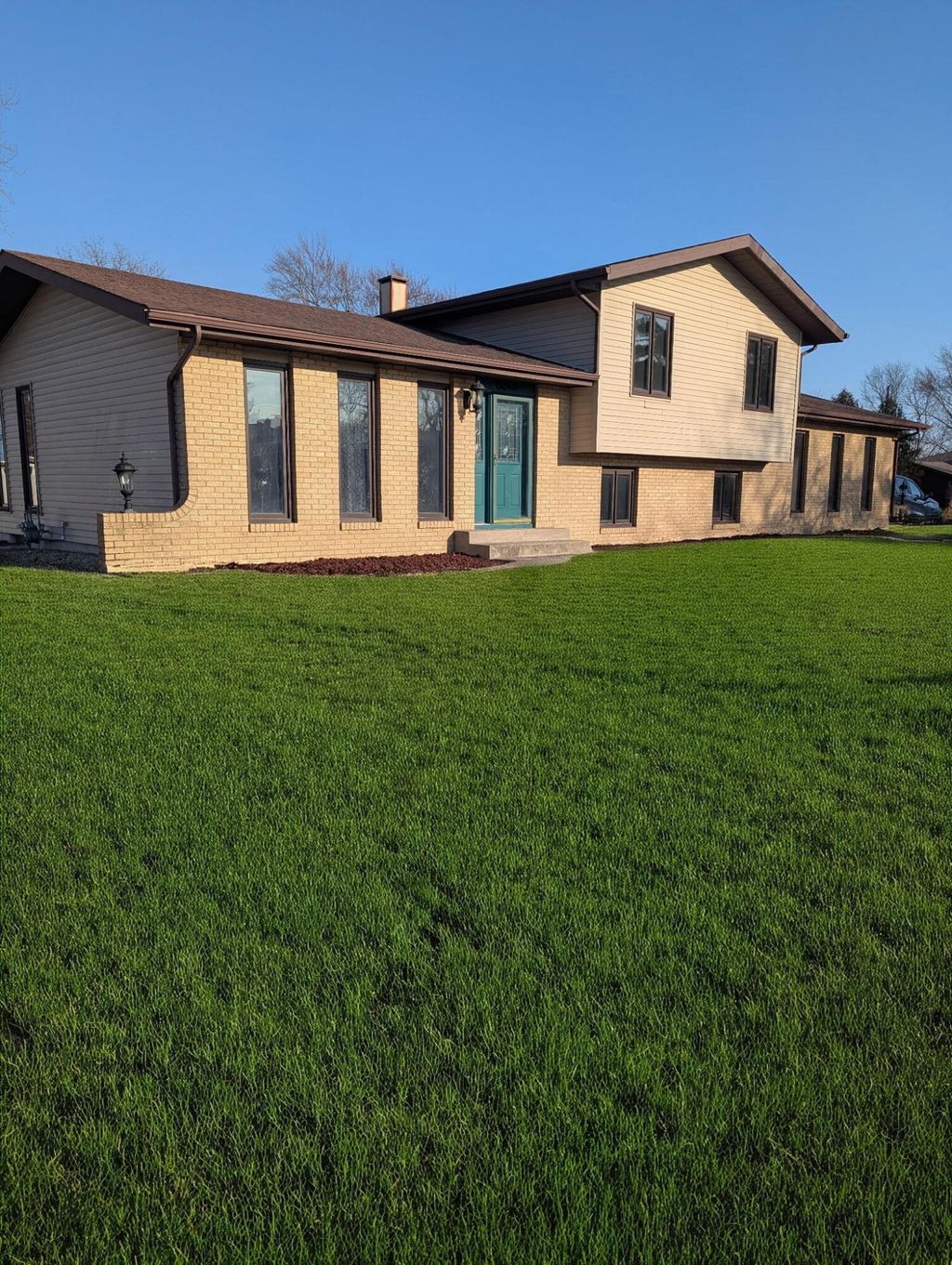 Photo of 8845 Clark Place, Crown Point, IN 46307 (MLS # 834055)