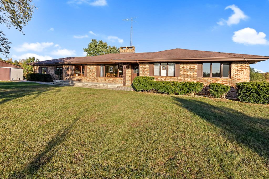 Photo of 11421 N 1200 W, DeMotte, IN 46310 (MLS # 832434)