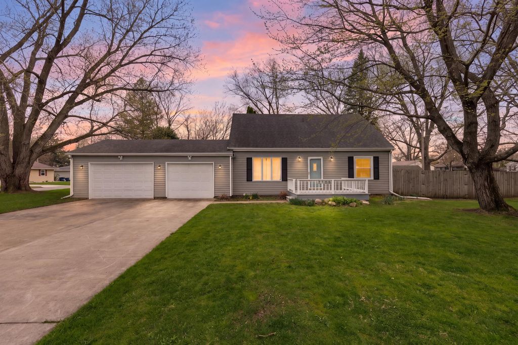 Photo of 1102 W 14th Street, La Porte, IN 46350 (MLS # 837069)