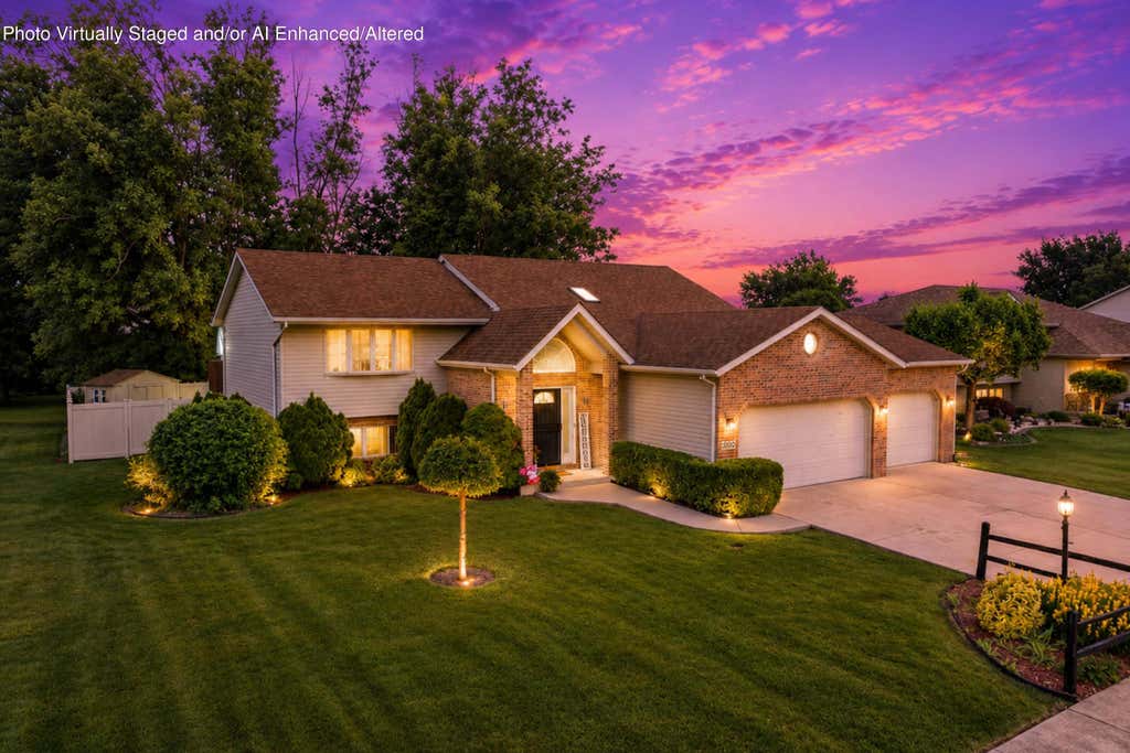 Photo of 3020 Diamond Drive, Hobart, IN 46342 (MLS # 840437)