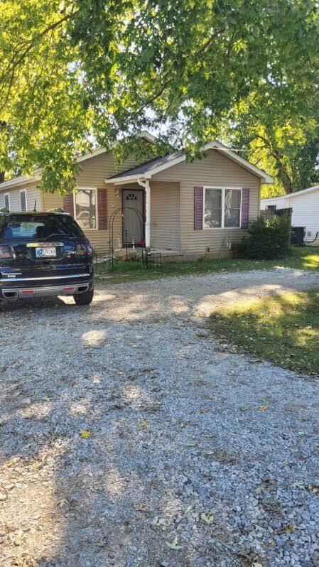 Photo of 1042 Avenue D Street, Greencastle, IN 46135 (MLS # 846798)