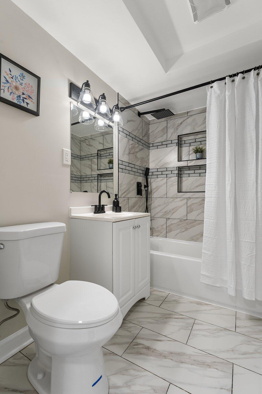 Griffith, Indiana 46319, United States, 3 Bedrooms Bedrooms, ,2 BathroomsBathrooms,Residential,Active,95583