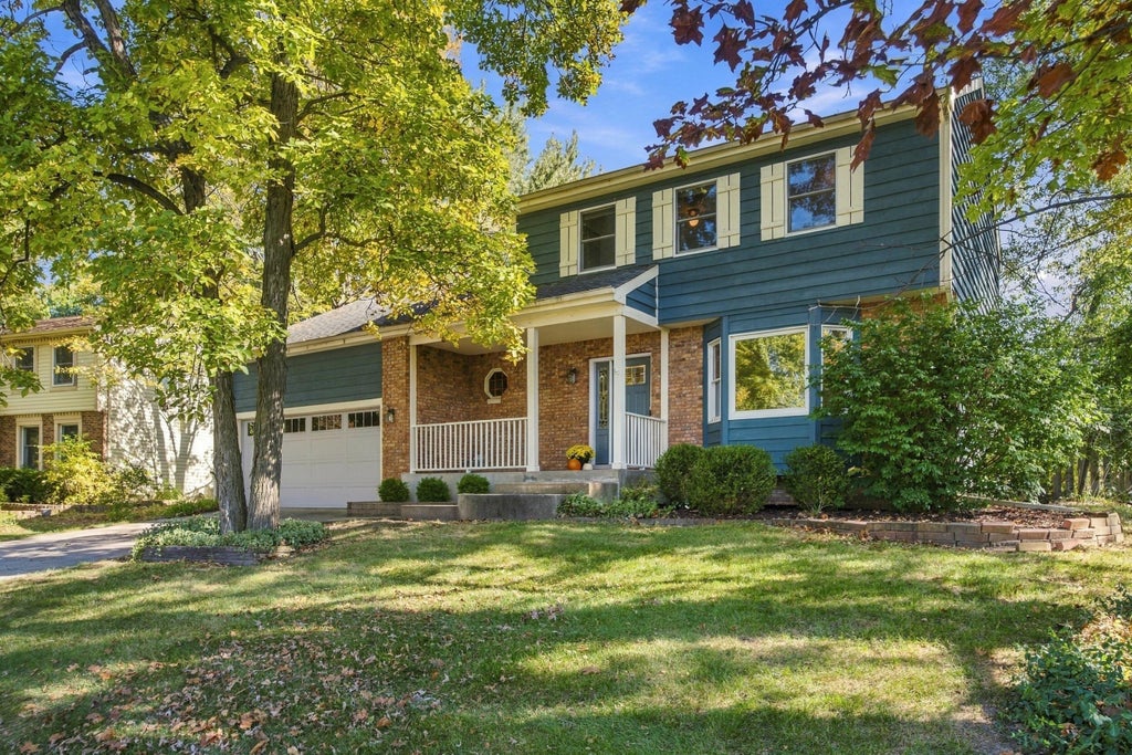Photo of 3906 Oak Grove Drive, Valparaiso, IN 46383 (MLS # 847302)