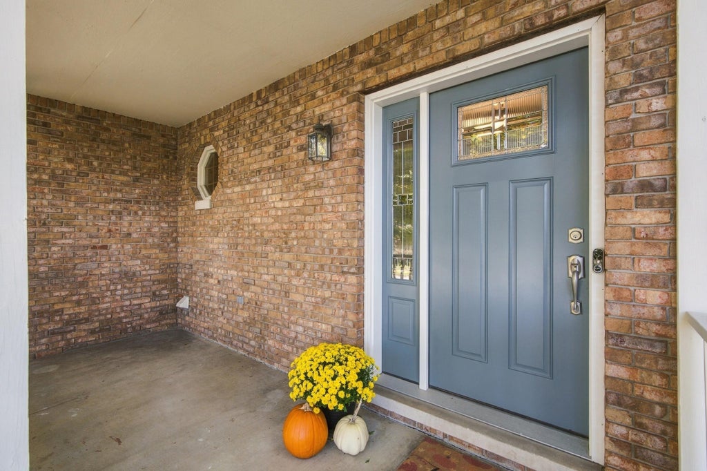 Photo of 3906 Oak Grove Drive, Valparaiso, IN 46383 (MLS # 847302)