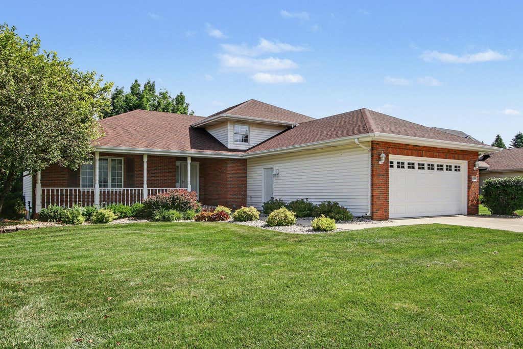 Photo of 910 Doe Path Lane, Crown Point, IN 46307 (MLS # 841769)