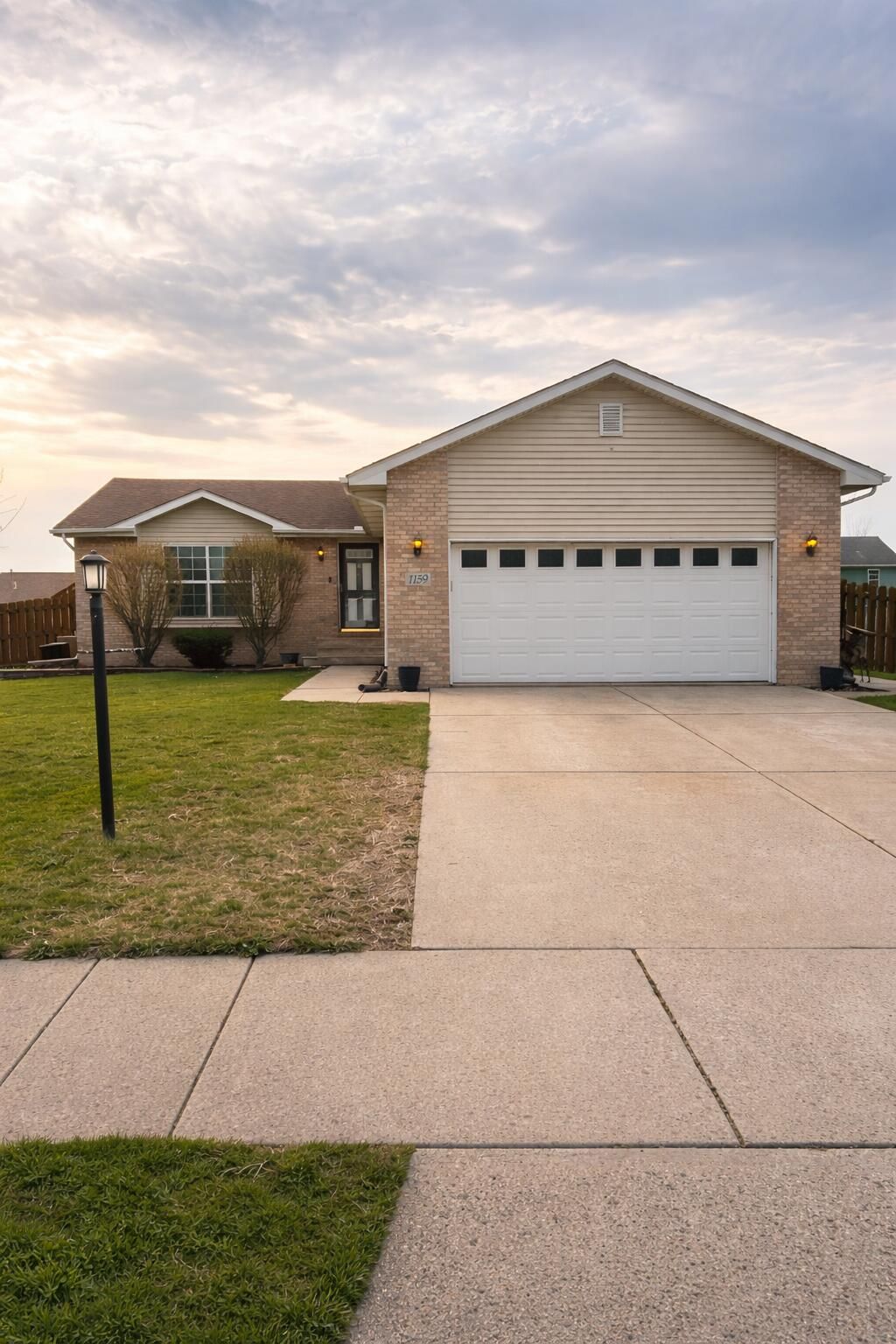 Photo of 1159 S Delaware St, Hobart, IN 46342 (MLS # 836810)