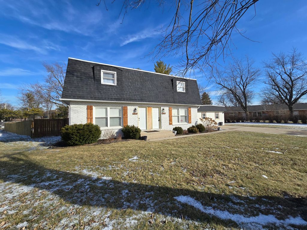 Photo of 3608 W 73rd Court, Merrillville, IN 46410 (MLS # 832369)