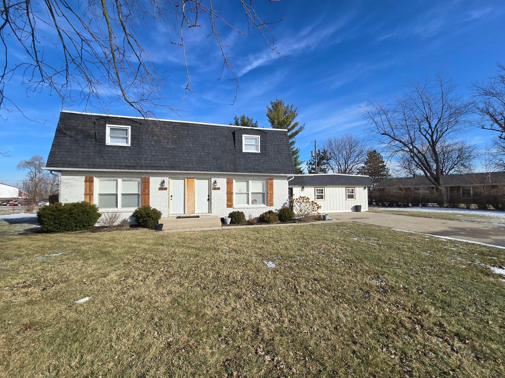 Photo of 3608 W 73rd Court, Merrillville, IN 46410 (MLS # 832369)