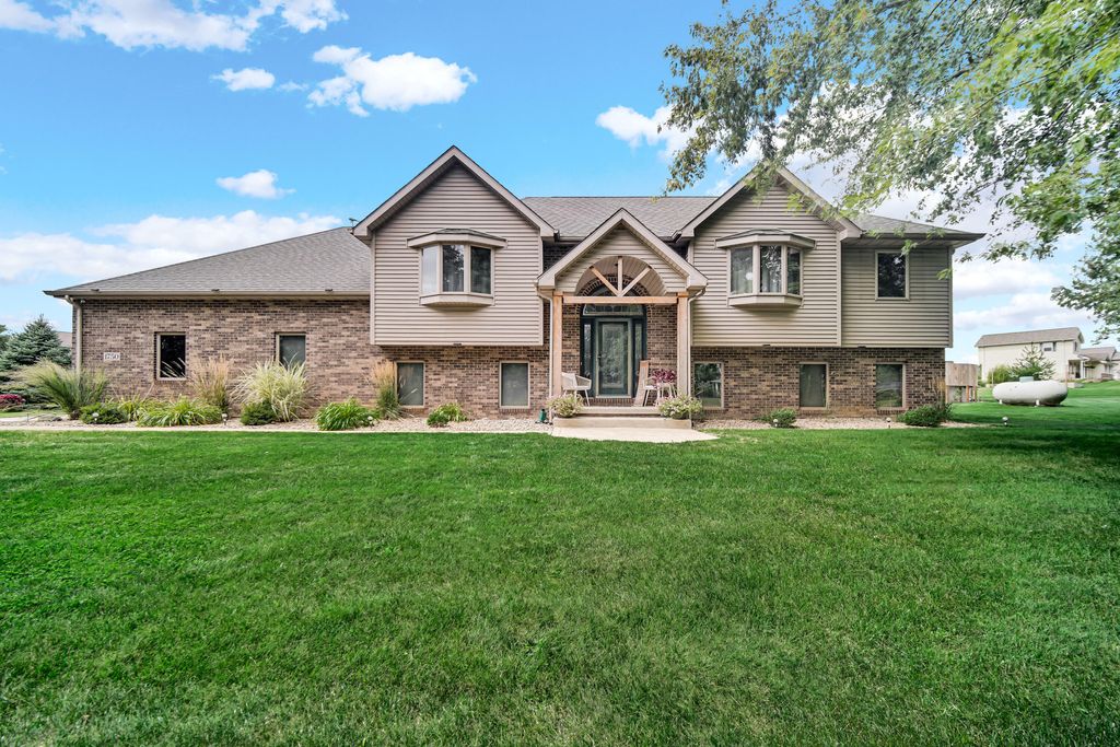 Photo of 1750 W 174th Place, Lowell, IN 46356 (MLS # 834324)