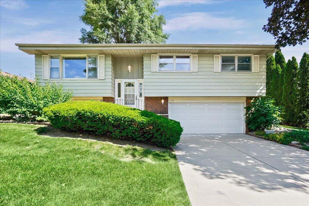 Photo of 539 Willow Lane, Dyer, IN 46311 (MLS # 840083)