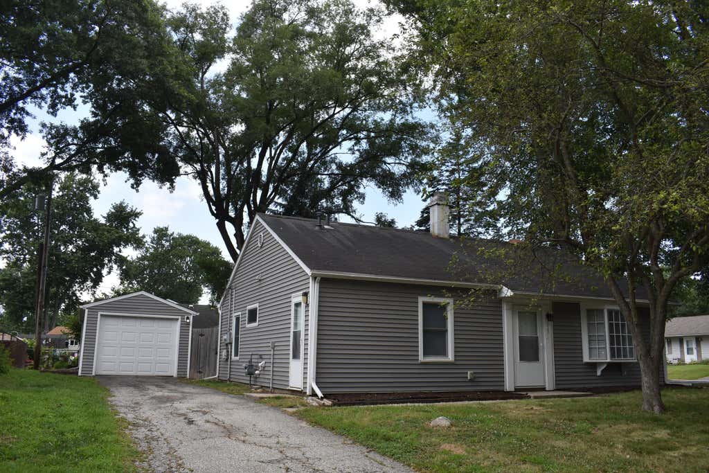 Photo of 2360 Arrow Street, Portage, IN 46368 (MLS # 842813)