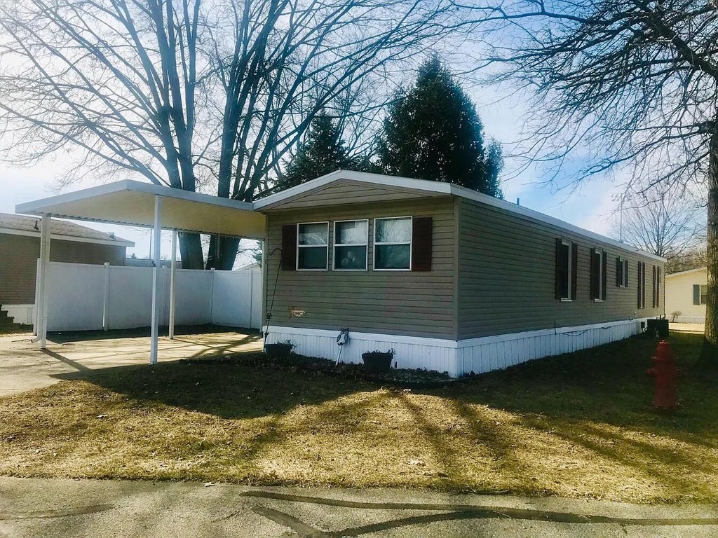 Photo of 805 Baker Street, Plymouth, IN 46563 (MLS # 844947)