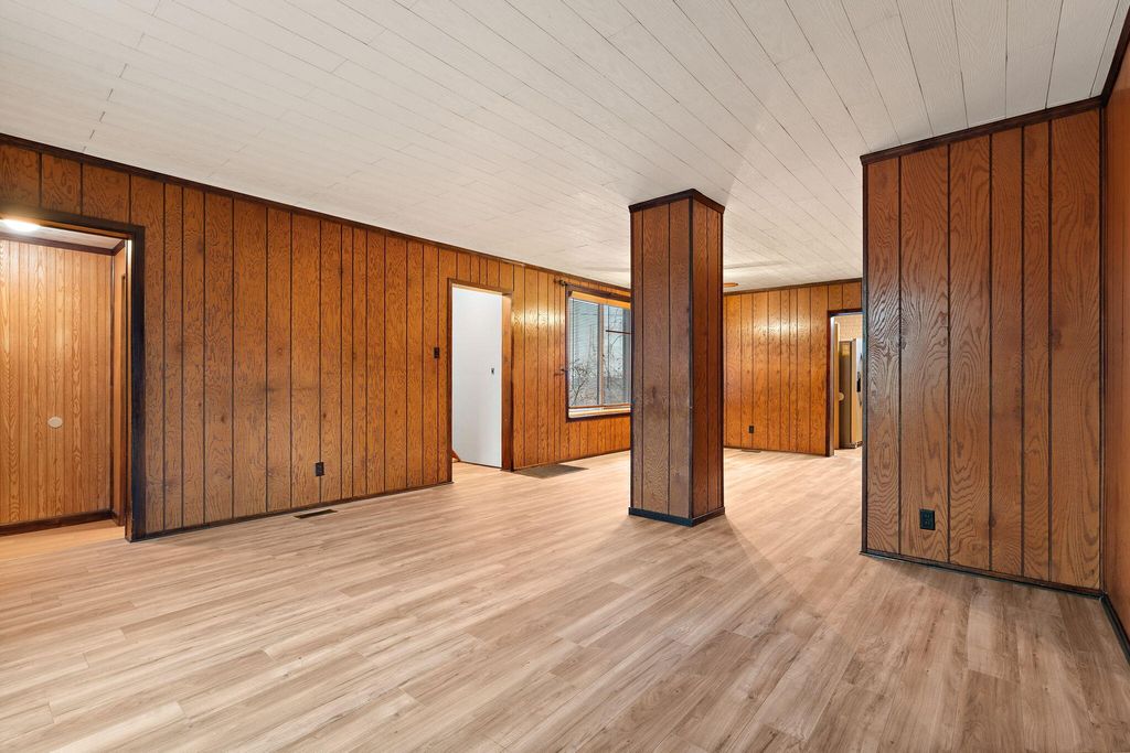 Photo of 1601 Central Ave, Whiting, IN 46394 (MLS # 836000)