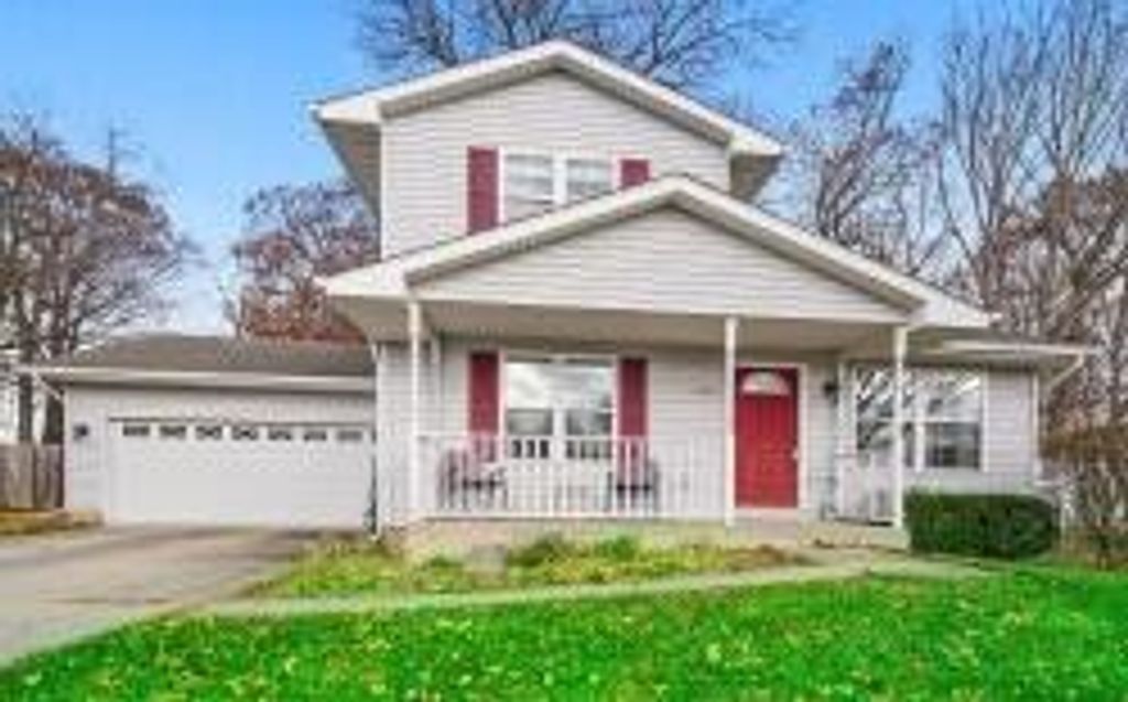 Photo of 600 Shamrock Lane, Valparaiso, IN 46385 (MLS # 831836)