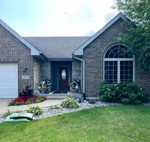 Photo of 10670 Maine Drive, Crown Point, IN 46307 (MLS # 844400)