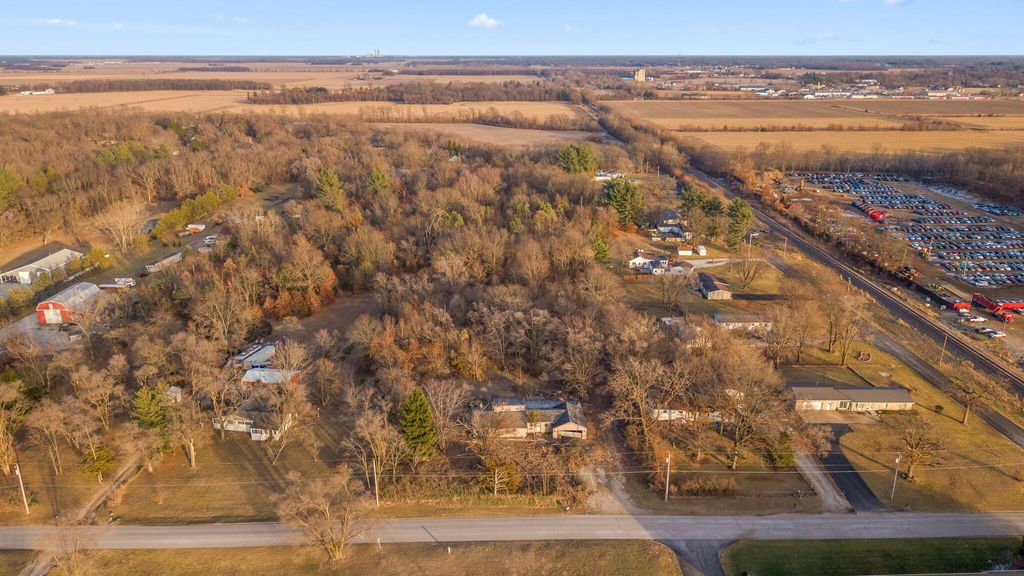 Photo of 655 Orchid Street SE, DeMotte, IN 46310 (MLS # 833289)