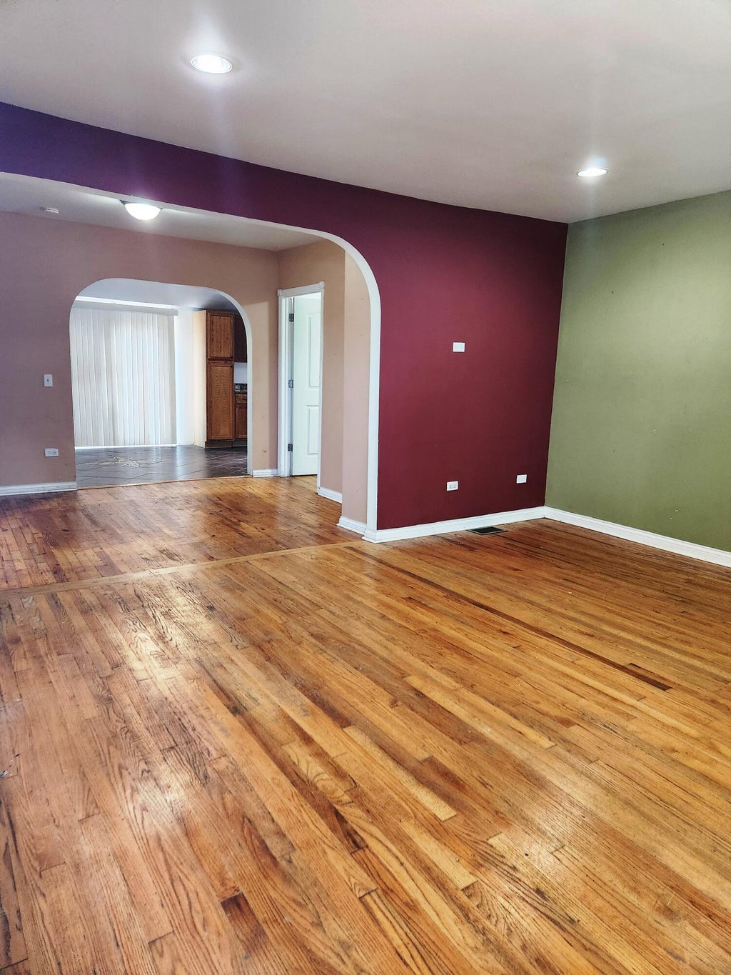 Photo of 7001 Mississippi Street, Merrillville, IN 46410 (MLS # 846830)