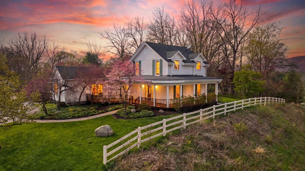 Photo of 8 Smoke Road, Valparaiso, IN 46385 (MLS # 837817)