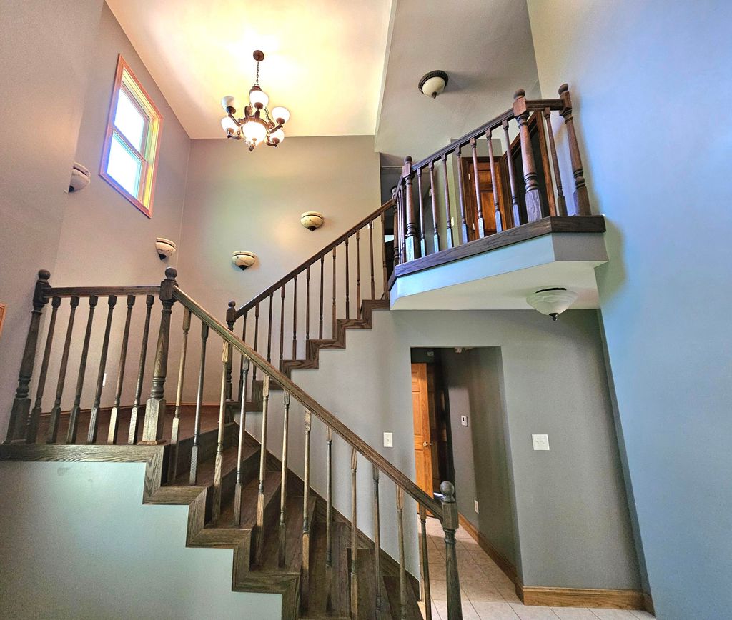 Photo of 503 Oakwood Drive, Chesterton, IN 46304 (MLS # 838184)