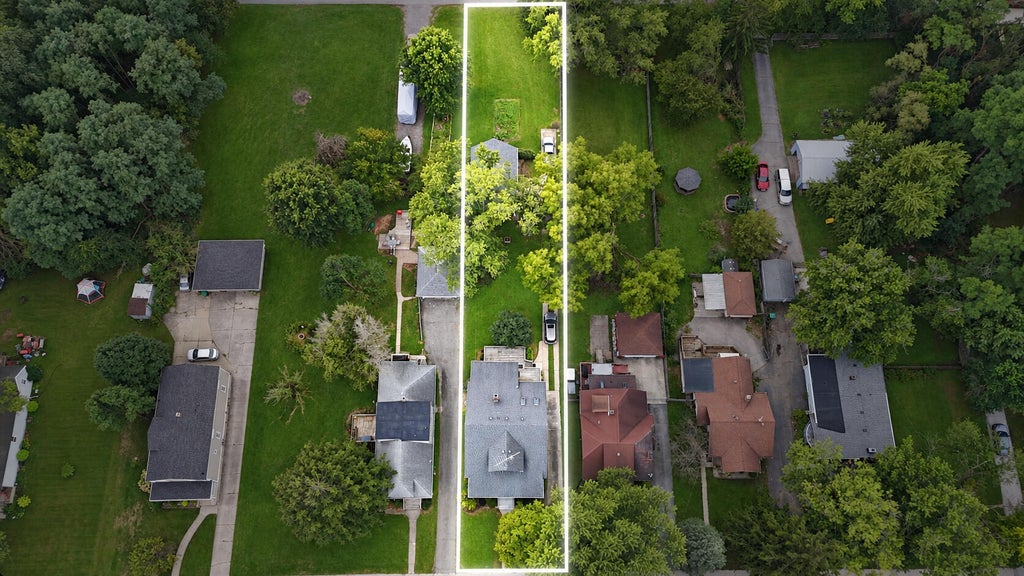 Photo of 134 N Kelly Street, Hobart, IN 46342 (MLS # 845903)