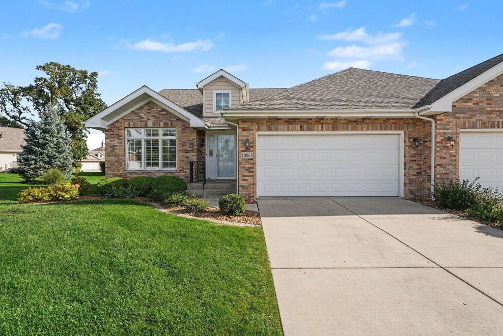 Photo of 10863 Wachter Court, Saint John, IN 46373 (MLS # 846515)
