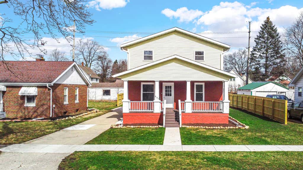 Photo of 807 Division Street, La Porte, IN 46350 (MLS # 842794)