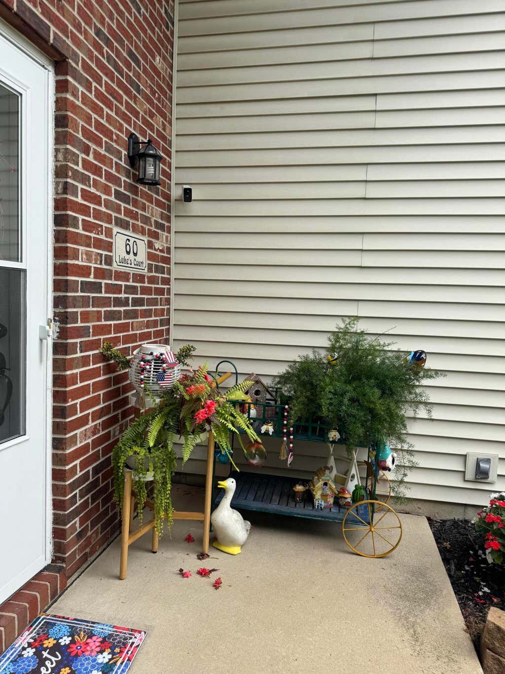 Photo of 60 Lukes Court, Hobart, IN 46342 (MLS # 843307)