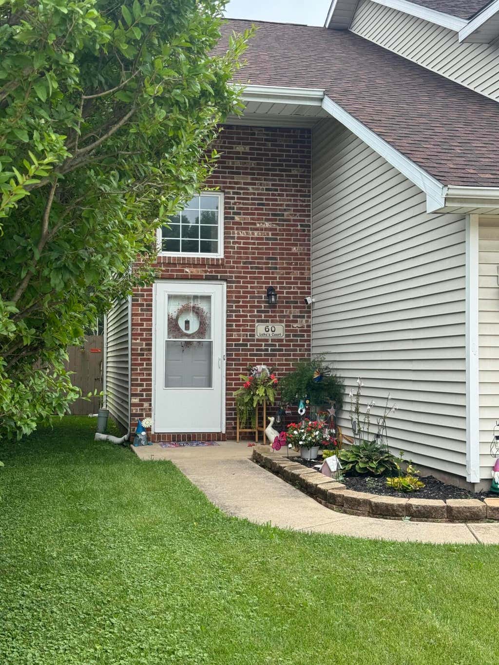 Photo of 60 Lukes Court, Hobart, IN 46342 (MLS # 843307)